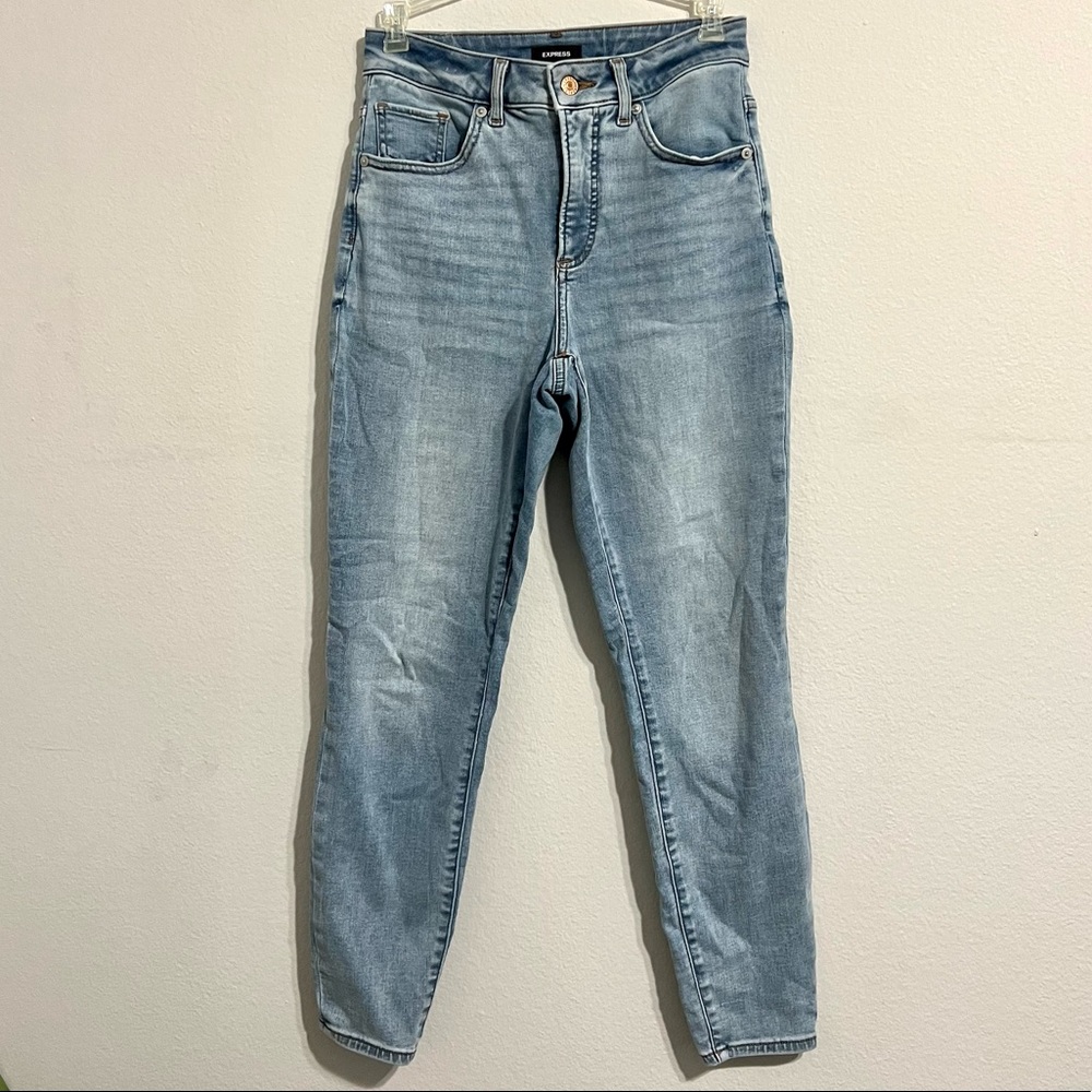 Light Wash Curvy Skinny High Rise Jeans